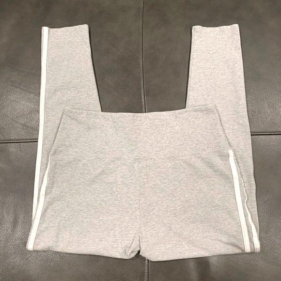 Colsie Heather gray leggings - Picture 4 of 5